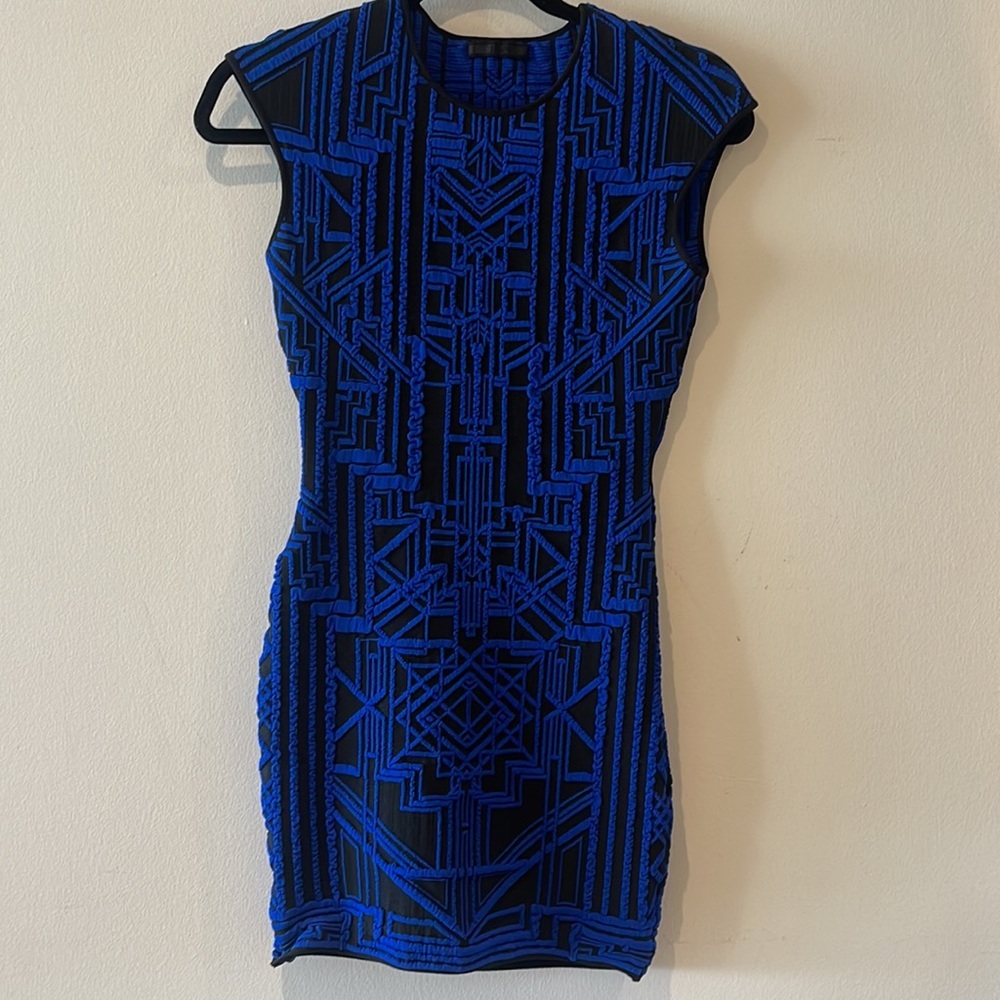 Abstract dress - Picture 4 of 4